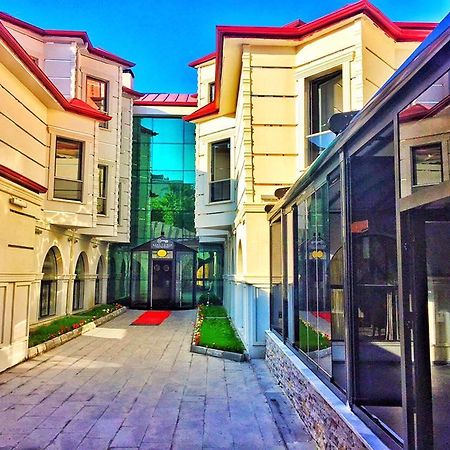Kars-I Si̇Ri̇N Otel Exterior photo