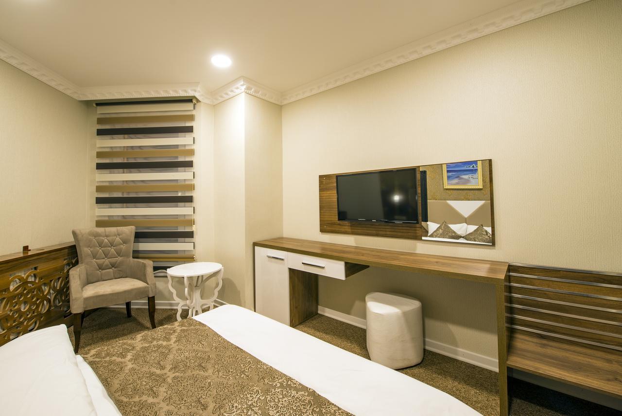 Kars-I Si̇Ri̇N Otel Exterior photo